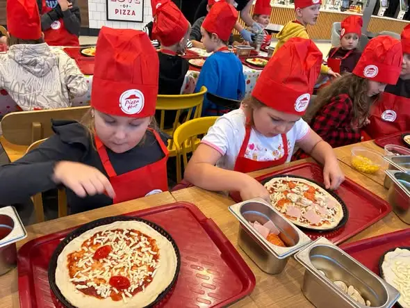 Uczniowie z Kwidzyna odkrywali Grudziądz: kino, pizza i alpaki